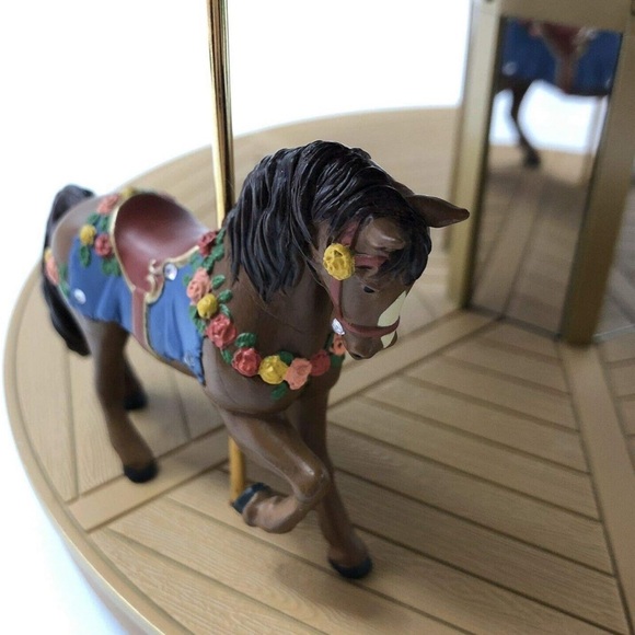 Hallmark Carousel Ride Display with Two Carousel Horses Magic Lion Included - Picture 5 of 7